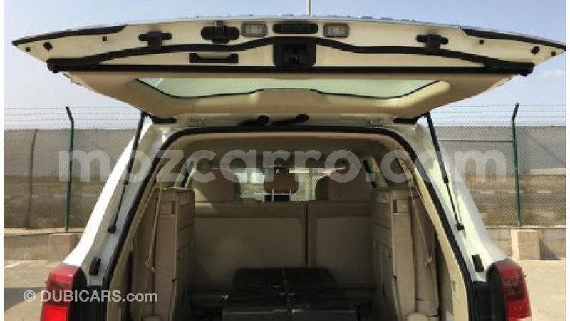 Big with watermark toyota land cruiser cabo delgado import dubai 6113