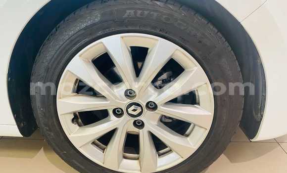 Tenga Tsaru Renault Clio Chena Mota in Maputo in Maputo Tenga Tsaru Renault Clio Chena Mota in Maputo in Maputo