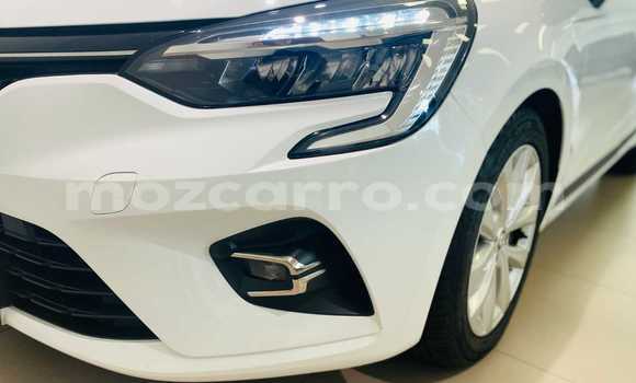 Tenga Tsaru Renault Clio Chena Mota in Maputo in Maputo Tenga Tsaru Renault Clio Chena Mota in Maputo in Maputo
