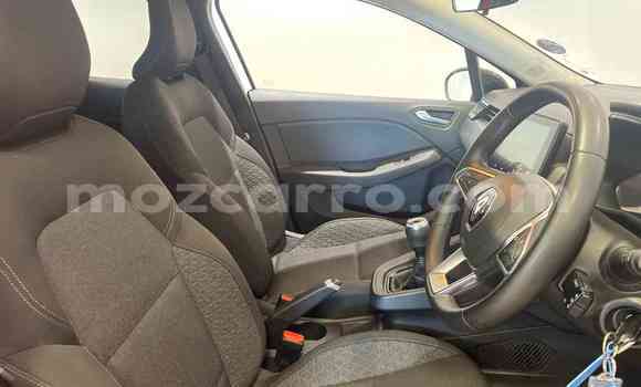 Tenga Tsaru Renault Clio Chena Mota in Maputo in Maputo Tenga Tsaru Renault Clio Chena Mota in Maputo in Maputo