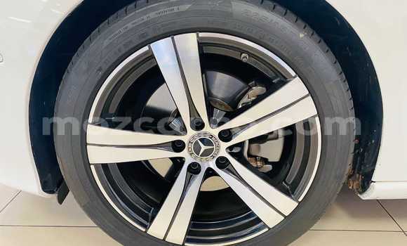 Tenga Tsaru Mercedes-Benz C-Classe Chena Mota in Maputo in Maputo Tenga Tsaru Mercedes-Benz C-Classe Chena Mota in Maputo in Maputo