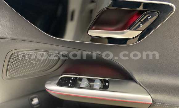 Tenga Tsaru Mercedes-Benz C-Classe Chena Mota in Maputo in Maputo Tenga Tsaru Mercedes-Benz C-Classe Chena Mota in Maputo in Maputo