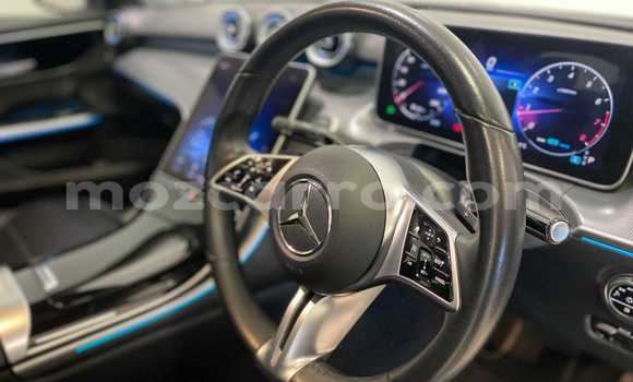 Tenga Tsaru Mercedes-Benz C-Classe Chena Mota in Maputo in Maputo Tenga Tsaru Mercedes-Benz C-Classe Chena Mota in Maputo in Maputo