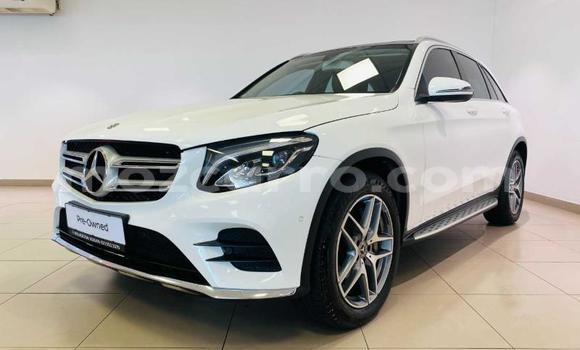 Nunua Ilio tumika Mercedes-Benz GLC 250D Nyeupe Gari ndani ya Maputo nchini Maputo