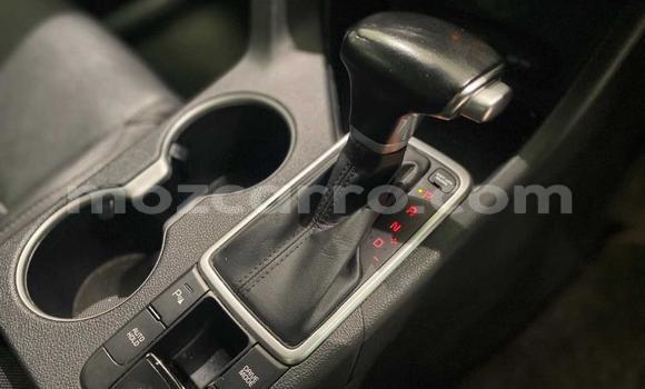 Nunua Ilio tumika Kia Sportage Nyeupe Gari ndani ya Maputo nchini Maputo Nunua Ilio tumika Kia Sportage Nyeupe Gari ndani ya Maputo nchini Maputo