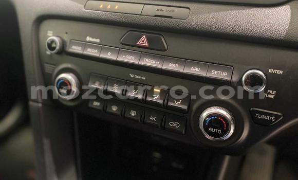 Nunua Ilio tumika Kia Sportage Nyeupe Gari ndani ya Maputo nchini Maputo Nunua Ilio tumika Kia Sportage Nyeupe Gari ndani ya Maputo nchini Maputo