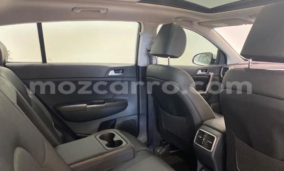 Nunua Ilio tumika Kia Sportage Nyeupe Gari ndani ya Maputo nchini Maputo Nunua Ilio tumika Kia Sportage Nyeupe Gari ndani ya Maputo nchini Maputo