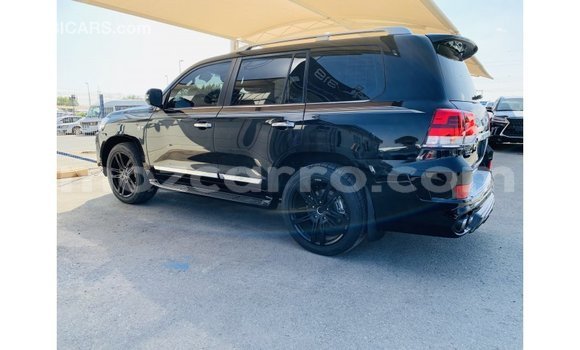Nunua Imported Toyota Land Cruiser Nyeusi Gari ndani ya Import - Dubai nchini Cabo Delgado Nunua Imported Toyota Land Cruiser Nyeusi Gari ndani ya Import - Dubai nchini Cabo Delgado