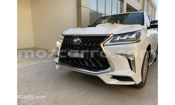 Nunua Imported Lexus LX Nyeupe Gari ndani ya Import - Dubai nchini Cabo Delgado Nunua Imported Lexus LX Nyeupe Gari ndani ya Import - Dubai nchini Cabo Delgado