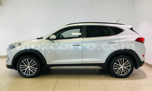 Nunua Ilio tumika Hyundai Tucson Fedha Gari ndani ya Maputo nchini Maputo Nunua Ilio tumika Hyundai Tucson Fedha Gari ndani ya Maputo nchini Maputo
