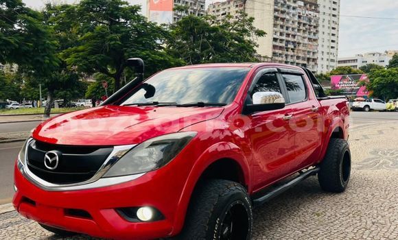 Nunua Ilio tumika Mazda BT-50 Nyekundu Gari ndani ya Maputo nchini Maputo Nunua Ilio tumika Mazda BT-50 Nyekundu Gari ndani ya Maputo nchini Maputo