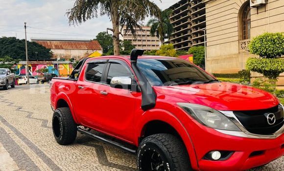 Nunua Ilio tumika Mazda BT-50 Nyekundu Gari ndani ya Maputo nchini Maputo Nunua Ilio tumika Mazda BT-50 Nyekundu Gari ndani ya Maputo nchini Maputo