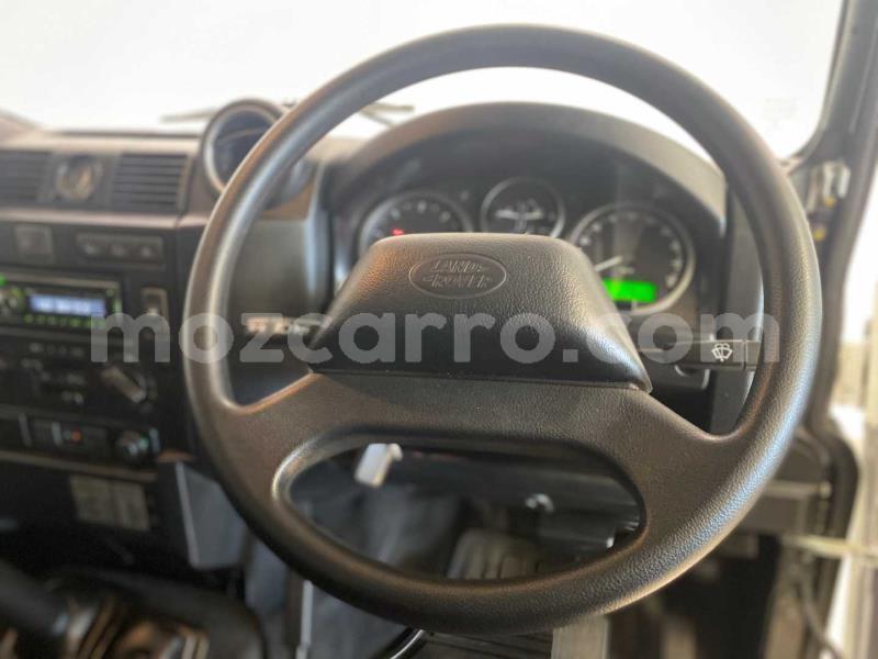 Big with watermark land rover defender maputo maputo 38850