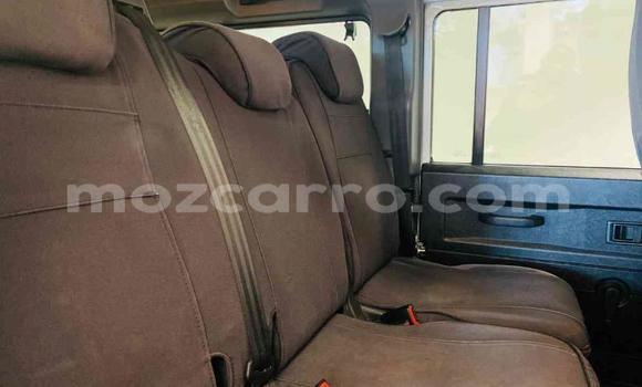 Tenga Tsaru Land Rover Defender Chena Mota in Maputo in Maputo Tenga Tsaru Land Rover Defender Chena Mota in Maputo in Maputo