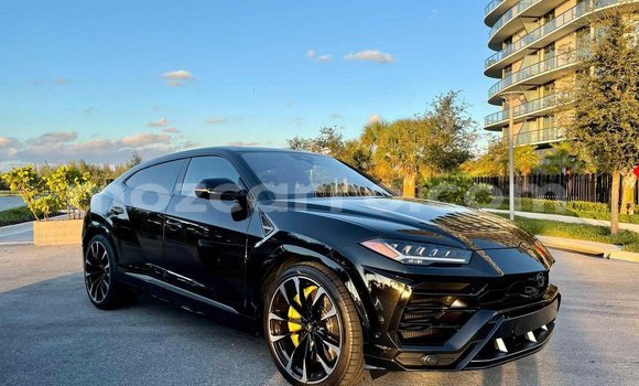 Comprar Usado Aurus Senat Preto Carro em Maputo em Maputo