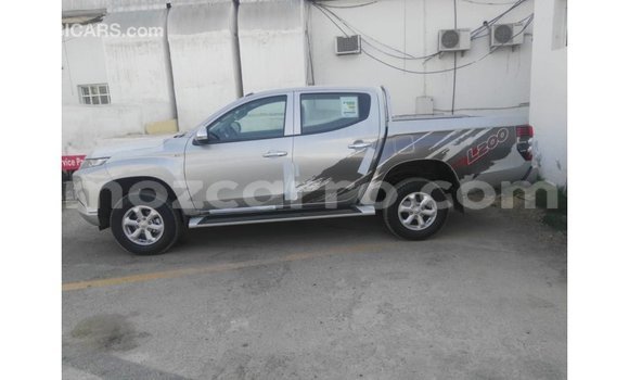 Comprar Importar Mitsubishi L200 De outros Carro em Import - Dubai em Cabo Delgado Comprar Importar Mitsubishi L200 De outros Carro em Import - Dubai em Cabo Delgado
