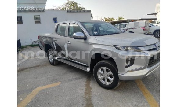 Comprar Importar Mitsubishi L200 De outros Carro em Import - Dubai em Cabo Delgado Comprar Importar Mitsubishi L200 De outros Carro em Import - Dubai em Cabo Delgado