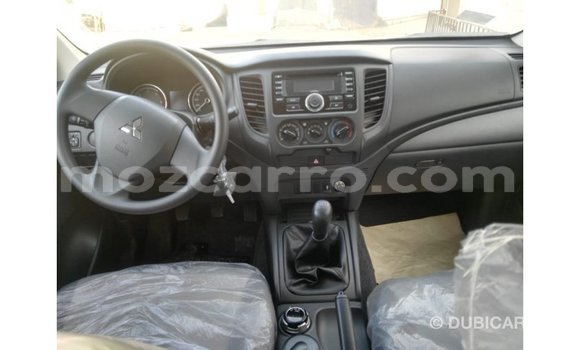Comprar Importar Mitsubishi L200 De outros Carro em Import - Dubai em Cabo Delgado Comprar Importar Mitsubishi L200 De outros Carro em Import - Dubai em Cabo Delgado