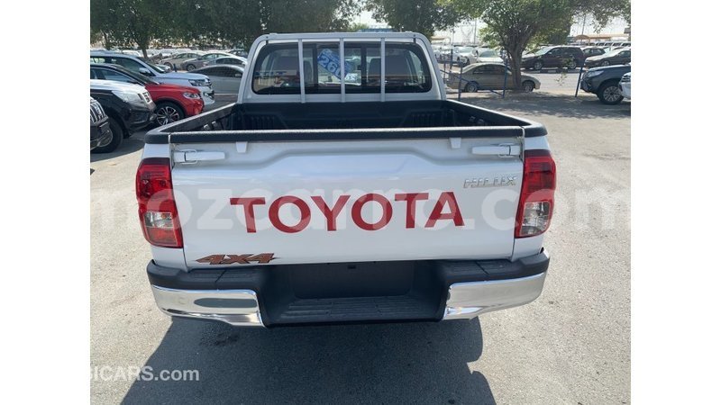 Big with watermark toyota hilux cabo delgado import dubai 6130