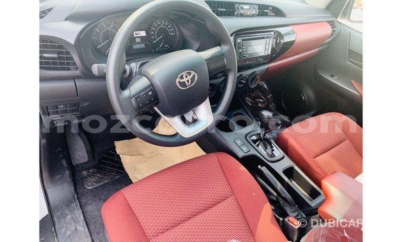 Comprar Importar Toyota Hilux Branco Carro em Import - Dubai em Cabo Delgado Comprar Importar Toyota Hilux Branco Carro em Import - Dubai em Cabo Delgado