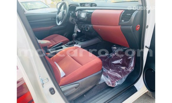 Comprar Importar Toyota Hilux Branco Carro em Import - Dubai em Cabo Delgado Comprar Importar Toyota Hilux Branco Carro em Import - Dubai em Cabo Delgado