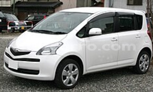 Comprar Usado Acura Legend Branco Carro em Chimoio em Manica