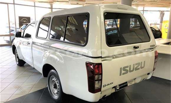 Comprar Usado Isuzu D-MAX Branco Carro em Maputo em Maputo Comprar Usado Isuzu D-MAX Branco Carro em Maputo em Maputo