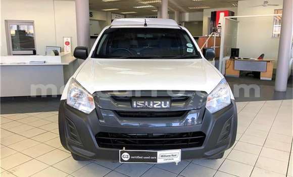 Comprar Usado Isuzu D-MAX Branco Carro em Maputo em Maputo Comprar Usado Isuzu D-MAX Branco Carro em Maputo em Maputo