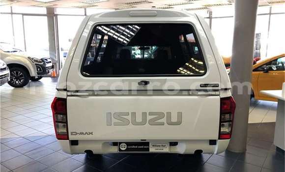 Comprar Usado Isuzu D-MAX Branco Carro em Maputo em Maputo Comprar Usado Isuzu D-MAX Branco Carro em Maputo em Maputo