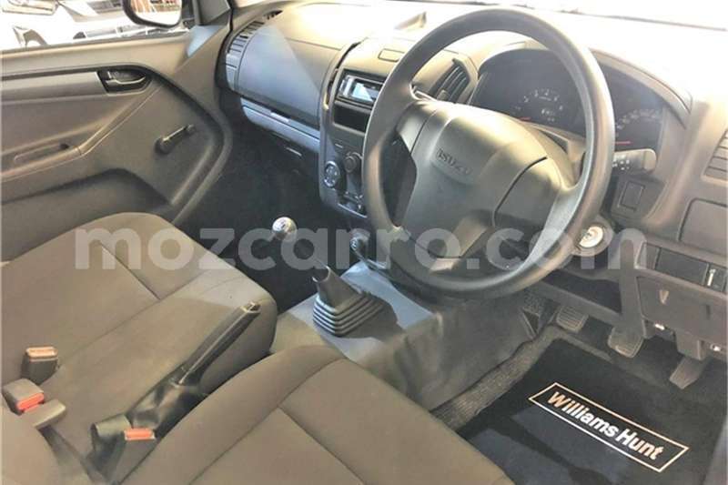 Big with watermark isuzu d max maputo maputo 39089