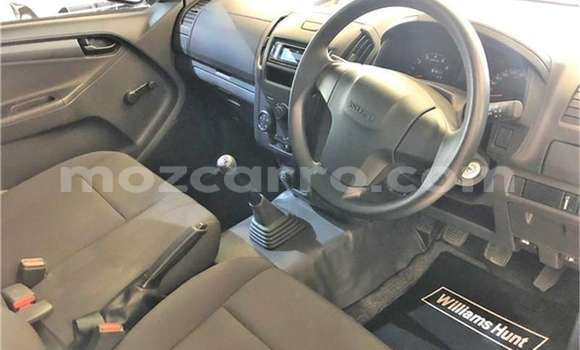 Comprar Usado Isuzu D-MAX Branco Carro em Maputo em Maputo Comprar Usado Isuzu D-MAX Branco Carro em Maputo em Maputo