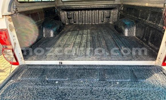 Comprar Usado Toyota Hilux Branco Carro em Maputo em Maputo Comprar Usado Toyota Hilux Branco Carro em Maputo em Maputo