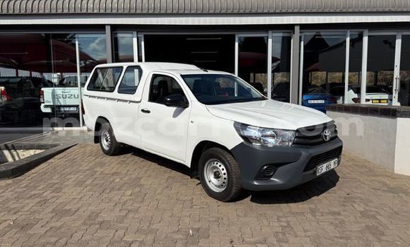 Buy Used Toyota Hilux White Car in Maputo in Maputo Buy Used Toyota Hilux White Car in Maputo in Maputo