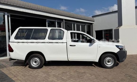 Buy Used Toyota Hilux White Car in Maputo in Maputo Buy Used Toyota Hilux White Car in Maputo in Maputo