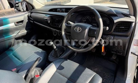 Buy Used Toyota Hilux White Car in Maputo in Maputo Buy Used Toyota Hilux White Car in Maputo in Maputo