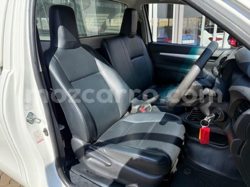 Big with watermark toyota hilux maputo maputo 39091