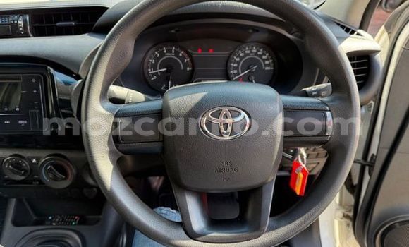 Buy Used Toyota Hilux White Car in Maputo in Maputo Buy Used Toyota Hilux White Car in Maputo in Maputo