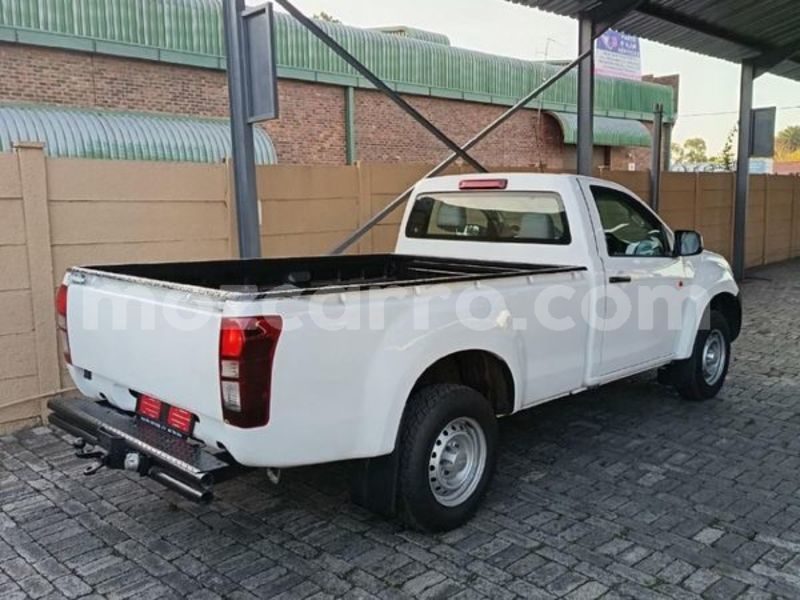 Big with watermark isuzu kb maputo maputo 39092