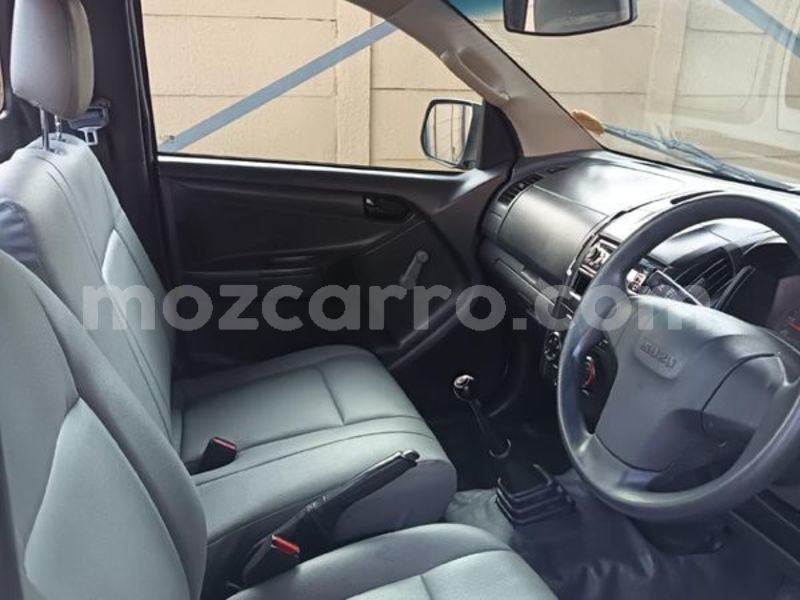 Big with watermark isuzu kb maputo maputo 39092