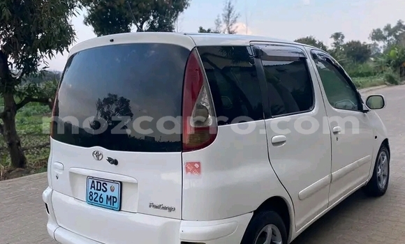 Nunua Ilio tumika Toyota FunCargo Nyeupe Gari ndani ya Mabote nchini Inhambane Nunua Ilio tumika Toyota FunCargo Nyeupe Gari ndani ya Mabote nchini Inhambane
