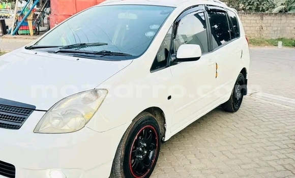 Nunua Ilio tumika Toyota Spacio Nyeupe Gari ndani ya Boane nchini Maputo