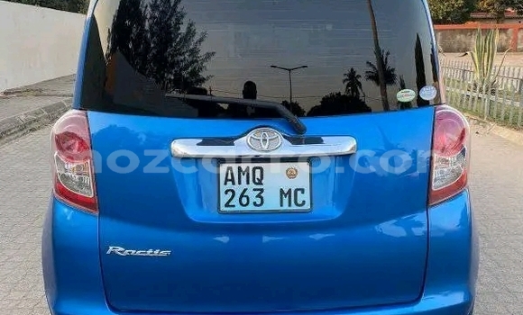 Nunua Ilio tumika Toyota Ractis Bluu Gari ndani ya Chibuto nchini Gaza