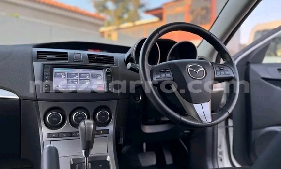 Tenga Tsaru Mazda Axela Other Mota in Chifunde in Tete Tenga Tsaru Mazda Axela Other Mota in Chifunde in Tete