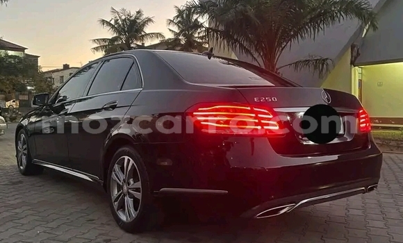 Comprar Usado Mercedes‒Benz CL-Class Verde Carro em Búzi em Sofala Comprar Usado Mercedes‒Benz CL-Class Verde Carro em Búzi em Sofala