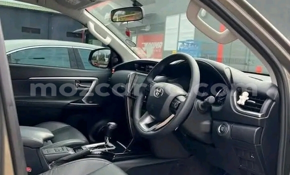 Comprar Usado Toyota Fortuner Preto Carro em Caia em Sofala Comprar Usado Toyota Fortuner Preto Carro em Caia em Sofala