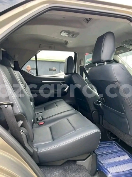 Big with watermark toyota fortuner sofala caia 39150