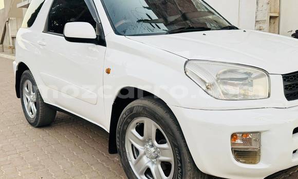 Comprar Usado Toyota RAV4 Branco Carro em Beira em Sofala Comprar Usado Toyota RAV4 Branco Carro em Beira em Sofala