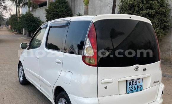 Tenga Tsaru Toyota FunCargo Chena Mota in Soft in Gaza Tenga Tsaru Toyota FunCargo Chena Mota in Soft in Gaza