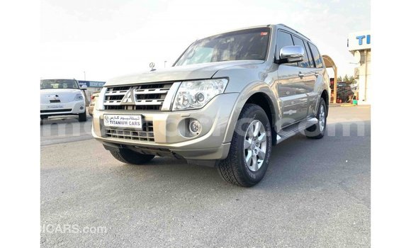 Comprar Importar Mitsubishi Pajero De outros Carro em Import - Dubai em Cabo Delgado Comprar Importar Mitsubishi Pajero De outros Carro em Import - Dubai em Cabo Delgado