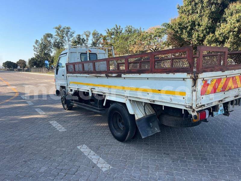 Big with watermark toyota dyna sofala beira 39183